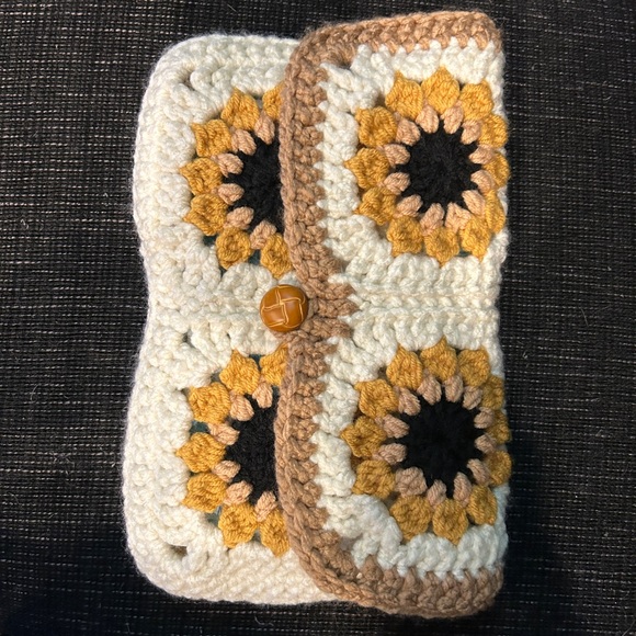 Hand Crocheted book holder - Picture 2 of 2